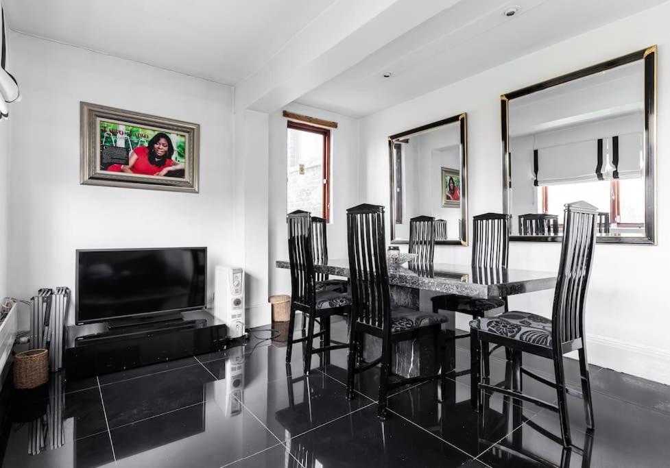 Stunning Three Bed In West Hampstead Lägenhet London Exteriör bild